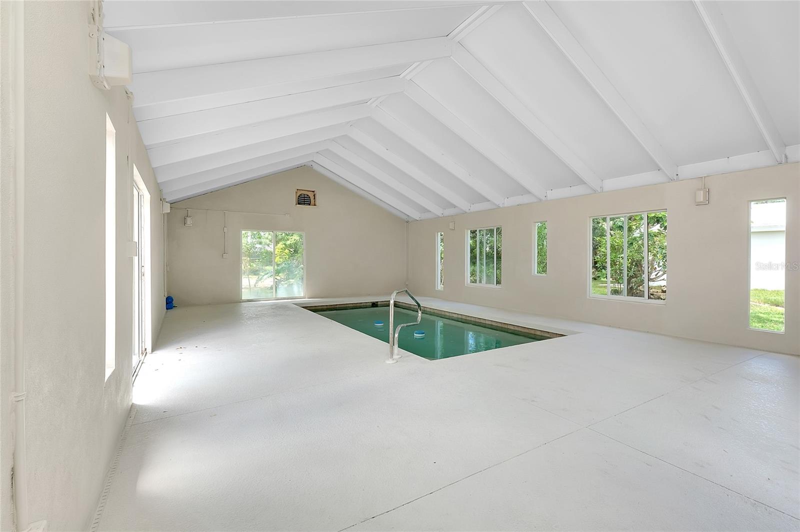 Image 41 of 60 For 875 Bayshore Drive