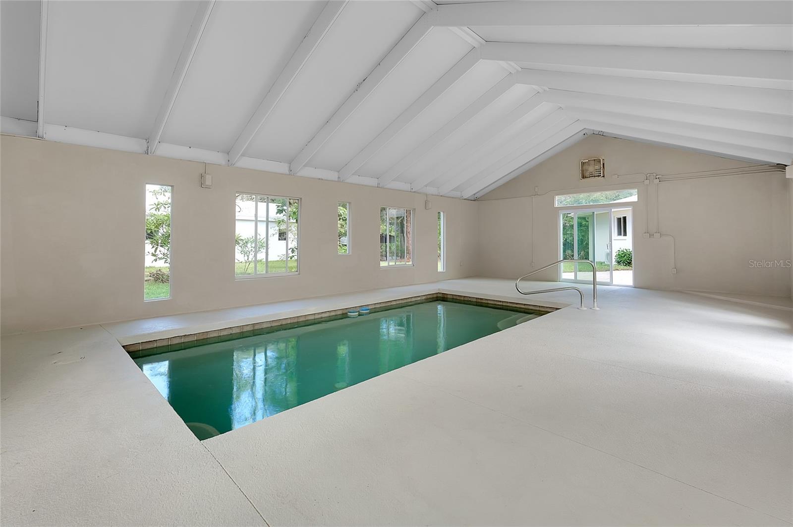 Image 42 of 60 For 875 Bayshore Drive