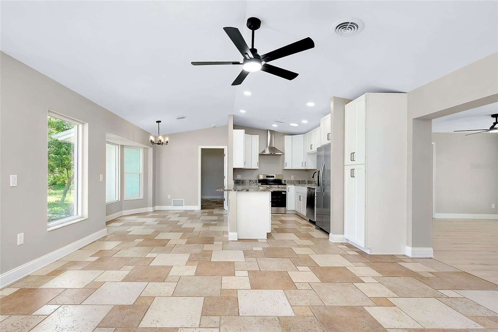 Image 7 of 60 For 875 Bayshore Drive