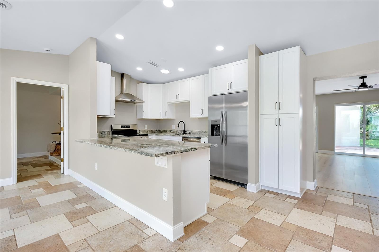 Image 8 of 60 For 875 Bayshore Drive