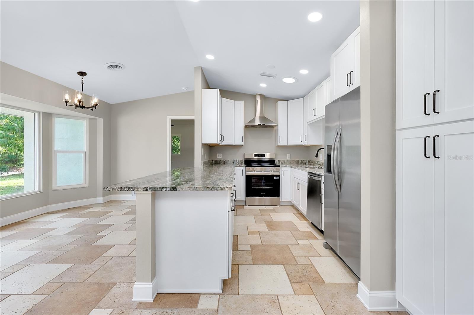 Image 9 of 60 For 875 Bayshore Drive