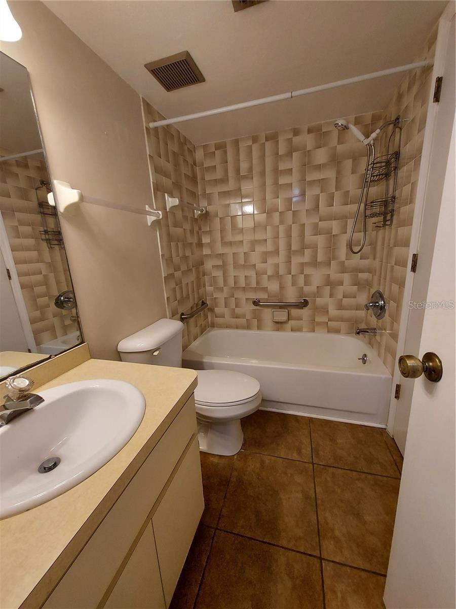 Image 10 of 27 For 22523 Westchester Boulevard E103