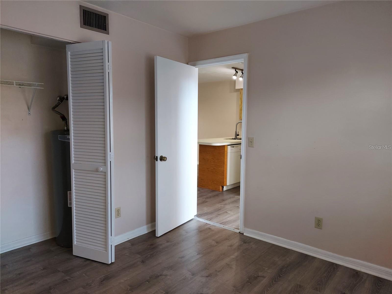 Image 13 of 27 For 22523 Westchester Boulevard E103