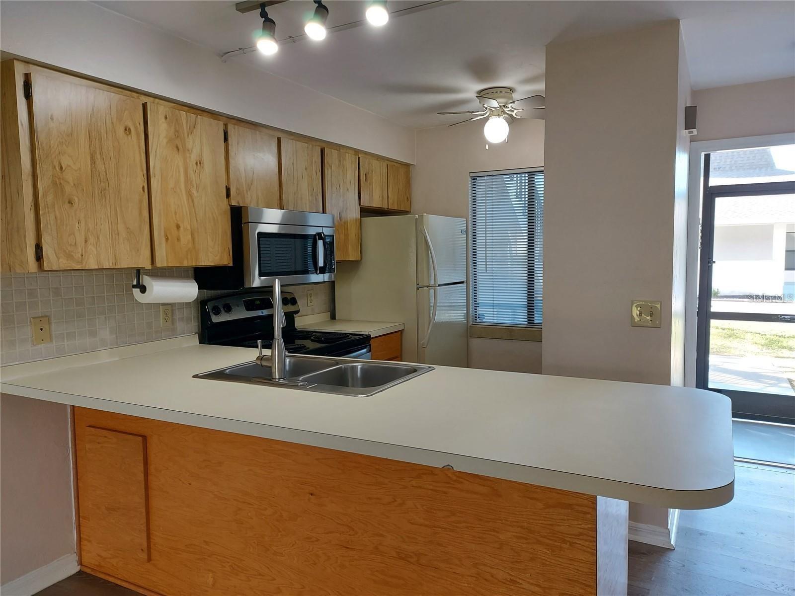 Image 3 of 27 For 22523 Westchester Boulevard E103
