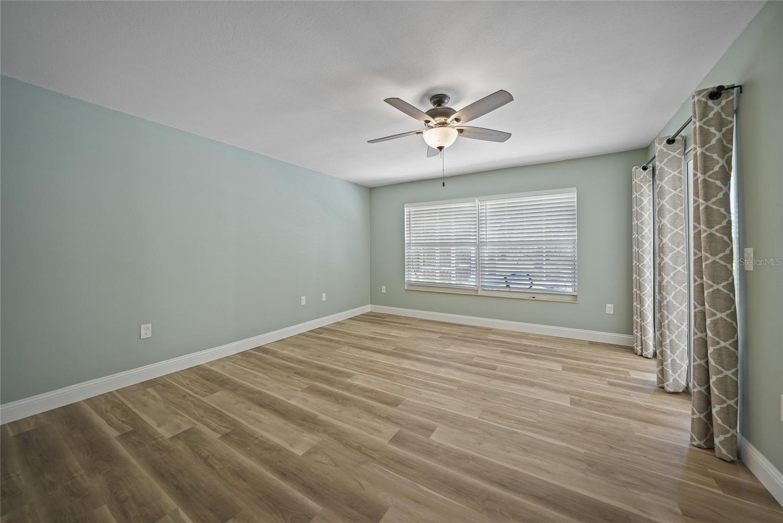 Image 24 of 39 For 2925 Magdalina Drive