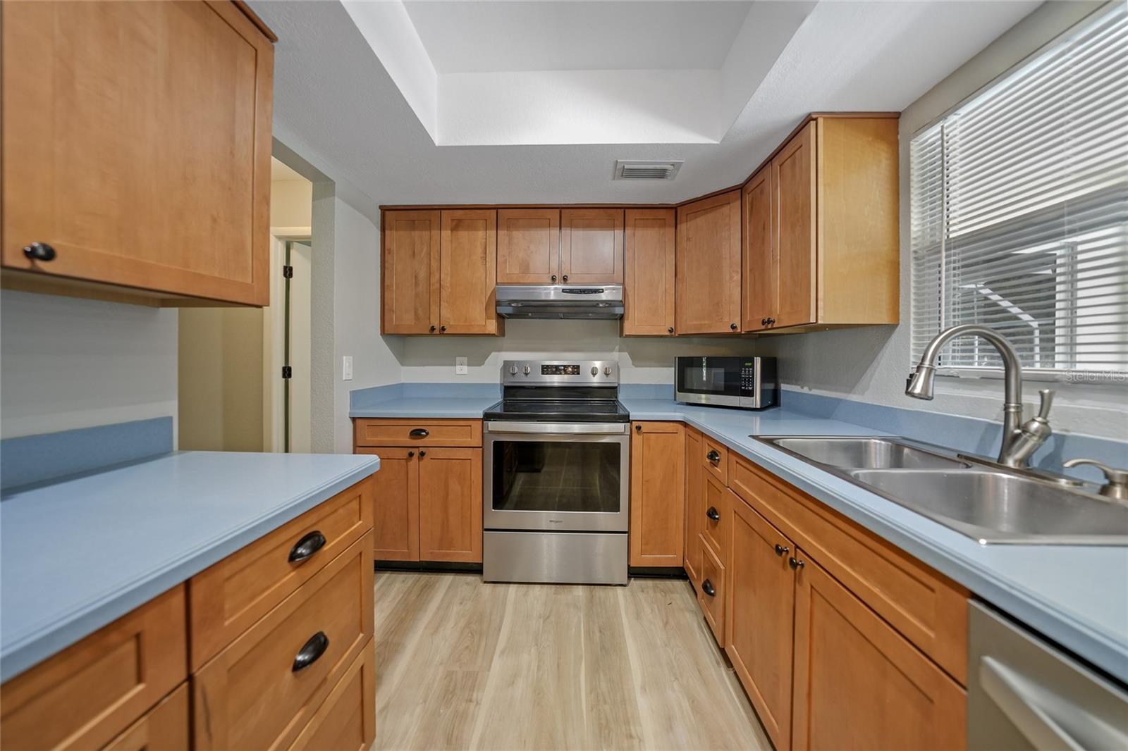 Image 6 of 39 For 2925 Magdalina Drive