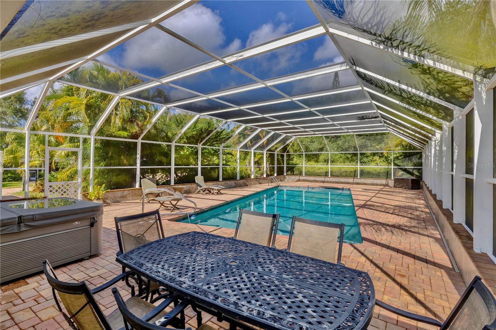 Image 10 of 100 For 18220 Elmwood Drive