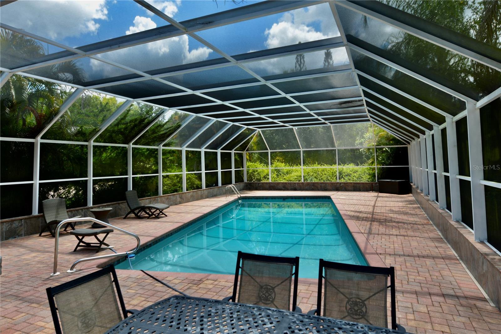 Image 12 of 100 For 18220 Elmwood Drive