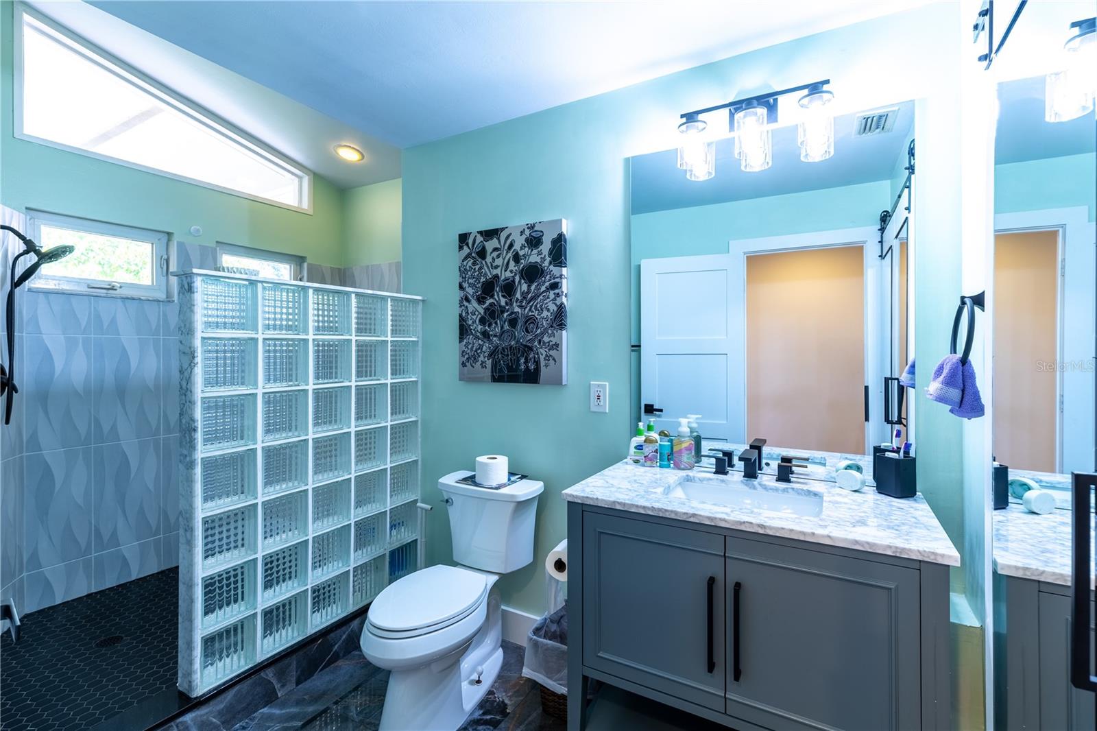Image 27 of 100 For 18220 Elmwood Drive