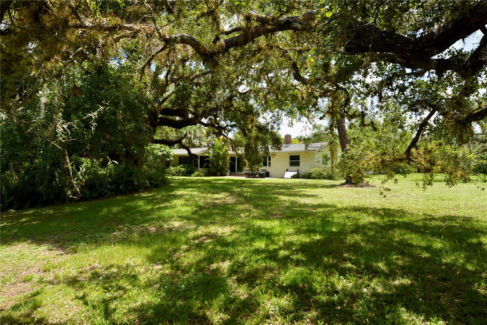 Image 69 of 100 For 18220 Elmwood Drive