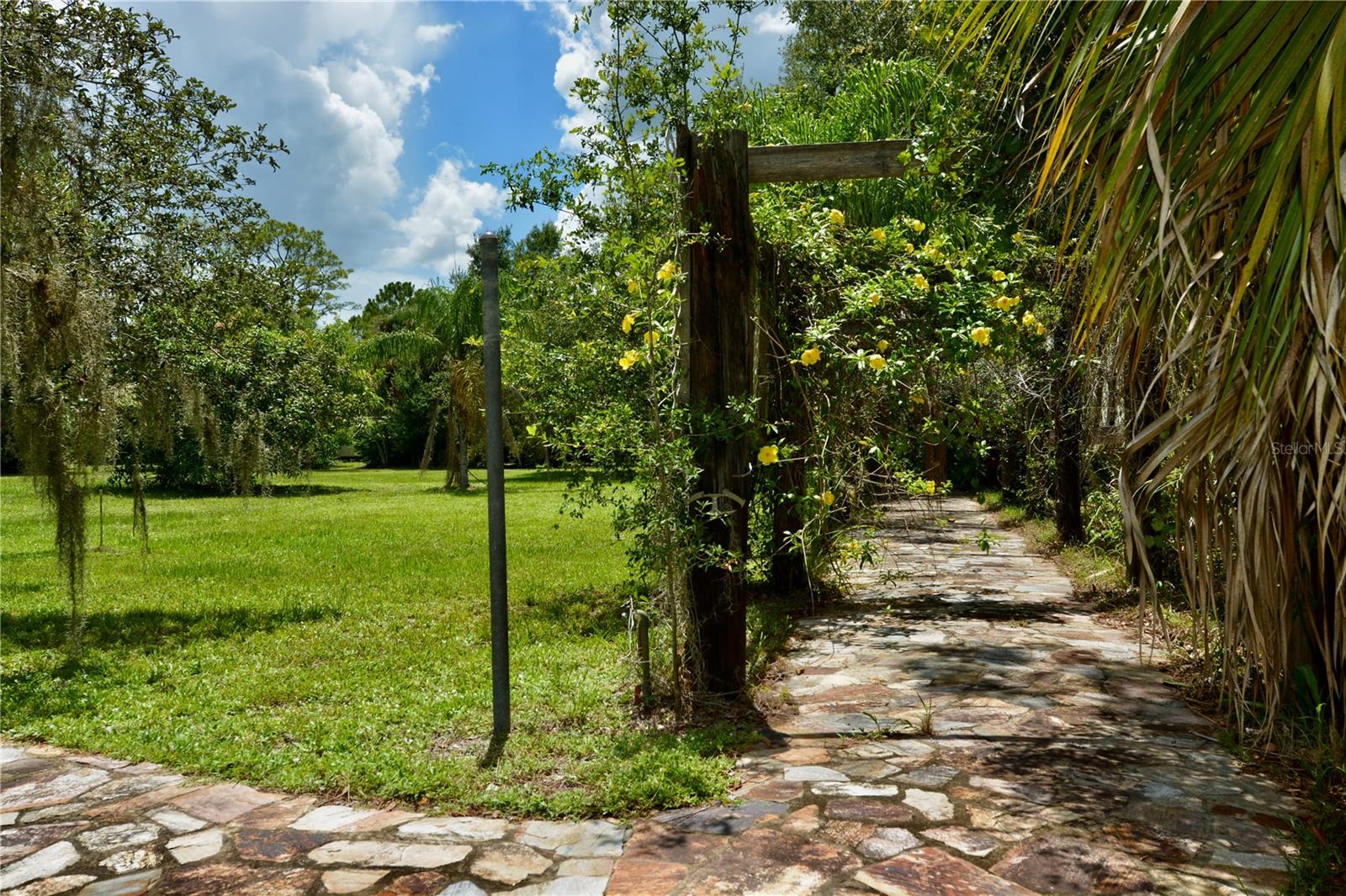 Image 71 of 100 For 18220 Elmwood Drive