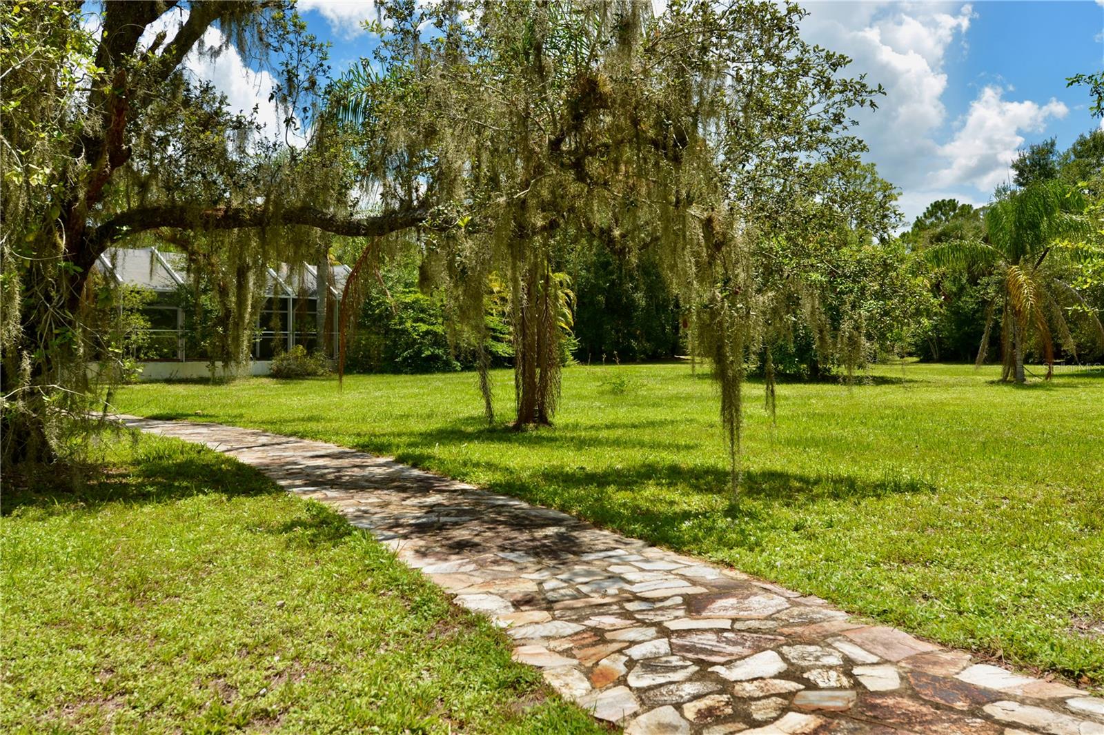 Image 72 of 100 For 18220 Elmwood Drive