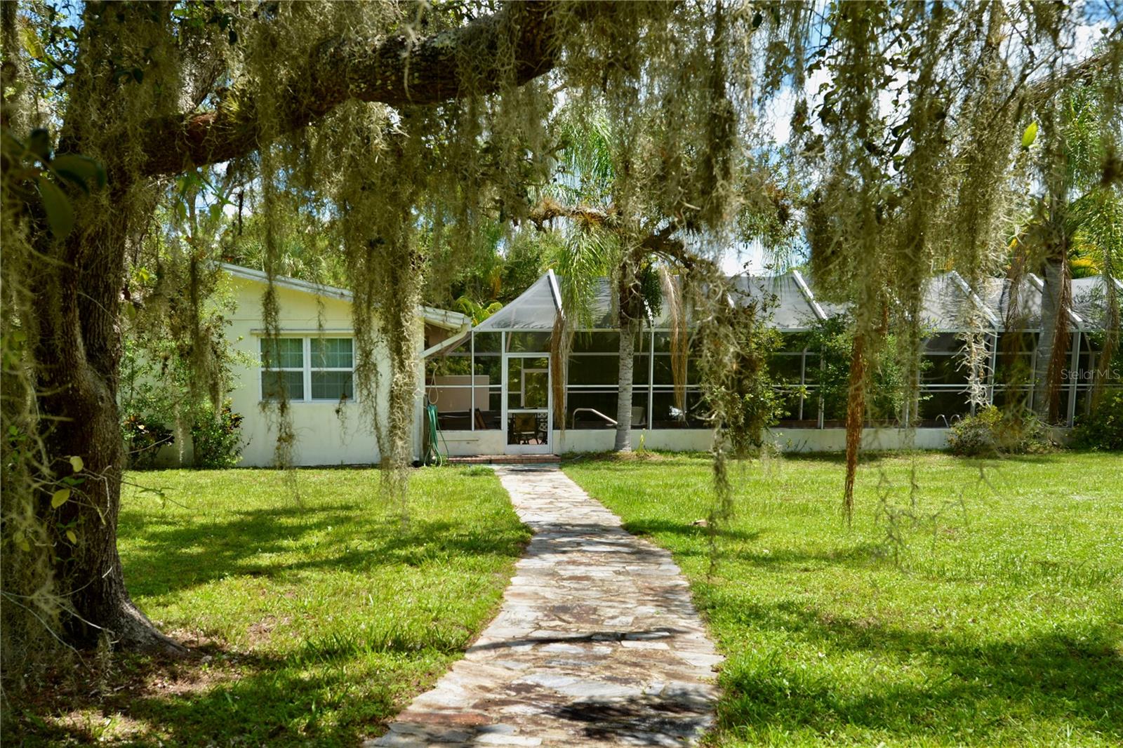 Image 73 of 100 For 18220 Elmwood Drive