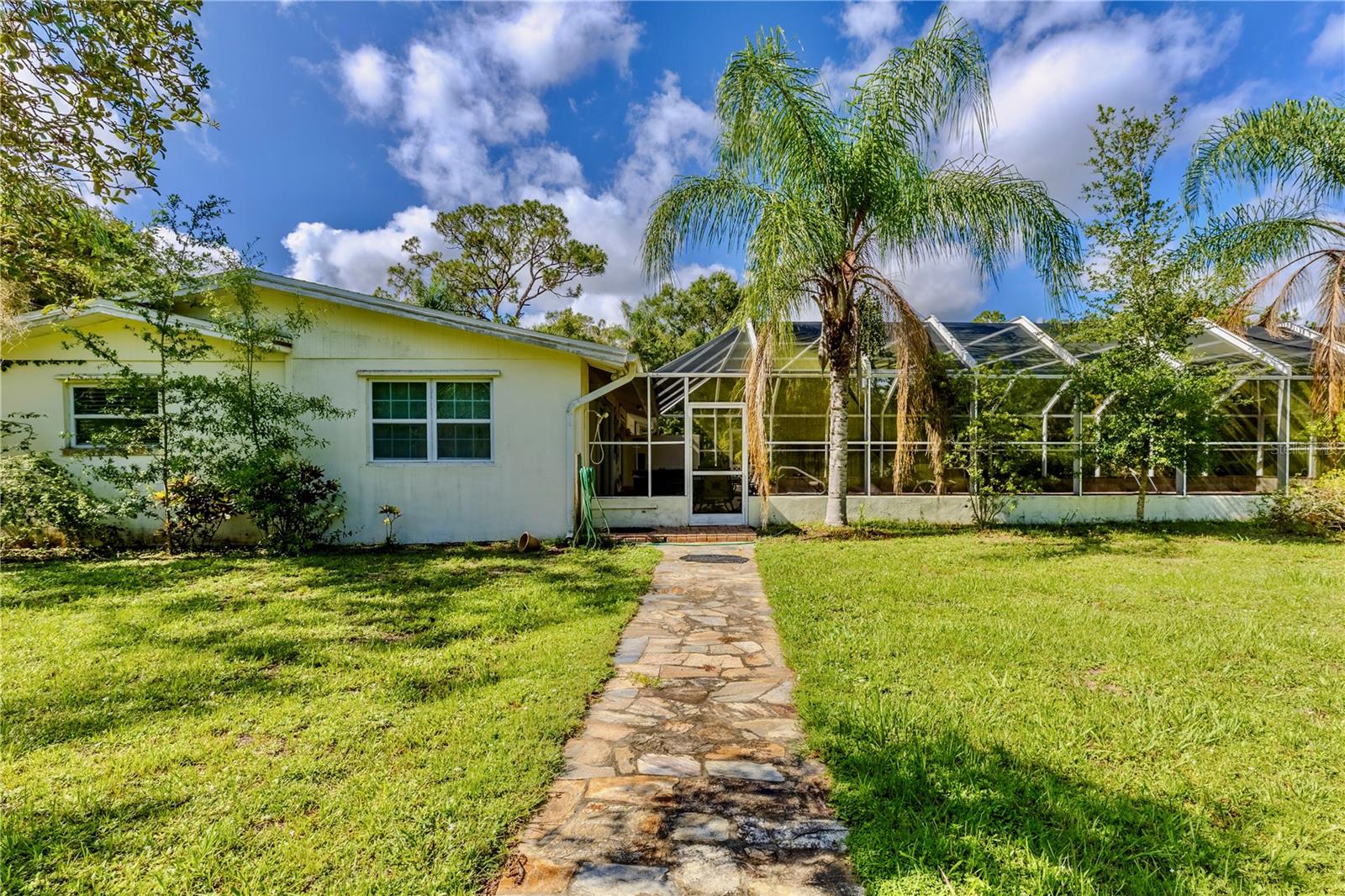 Image 8 of 100 For 18220 Elmwood Drive