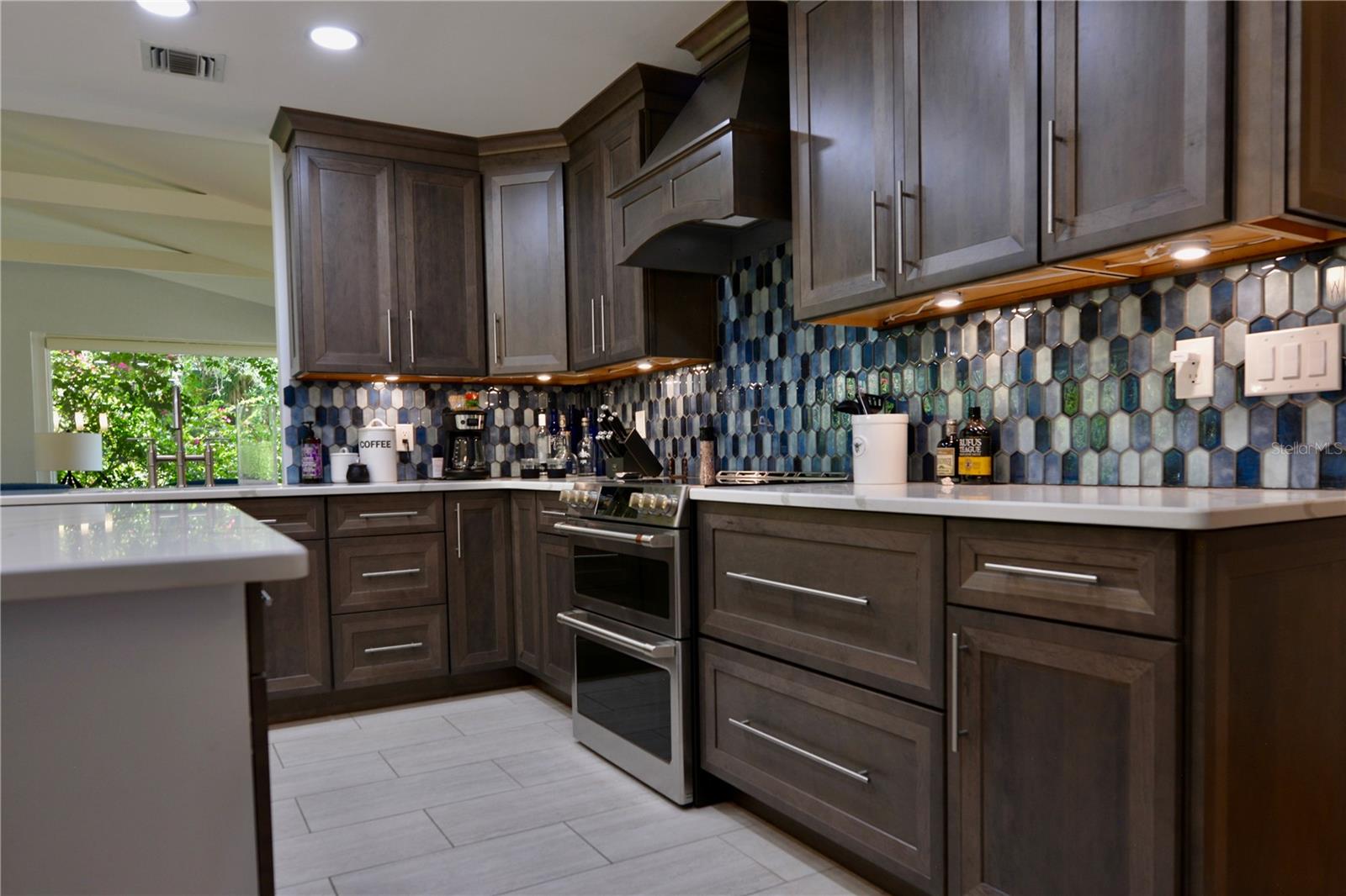 Image 84 of 100 For 18220 Elmwood Drive