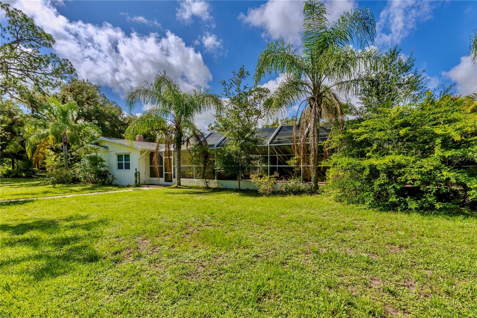 Image 9 of 100 For 18220 Elmwood Drive