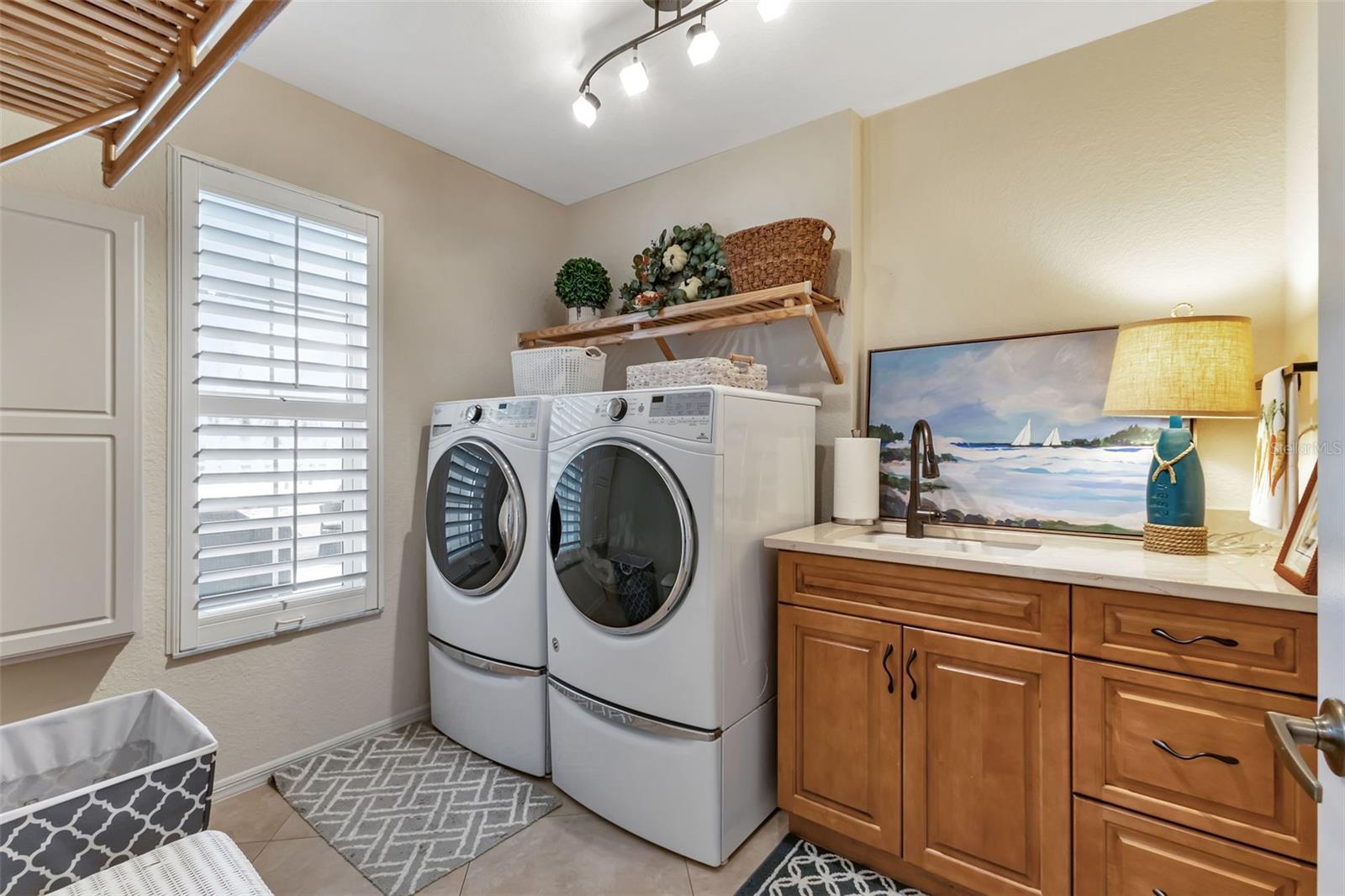 Image 11 of 63 For 1250 Marion Avenue 333
