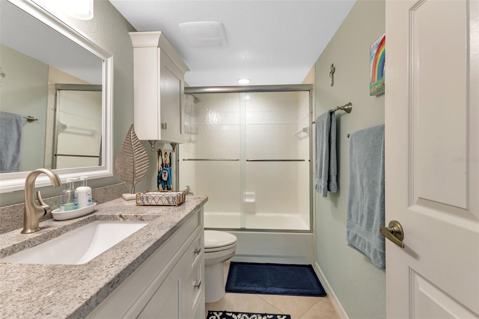 Image 17 of 63 For 1250 Marion Avenue 333
