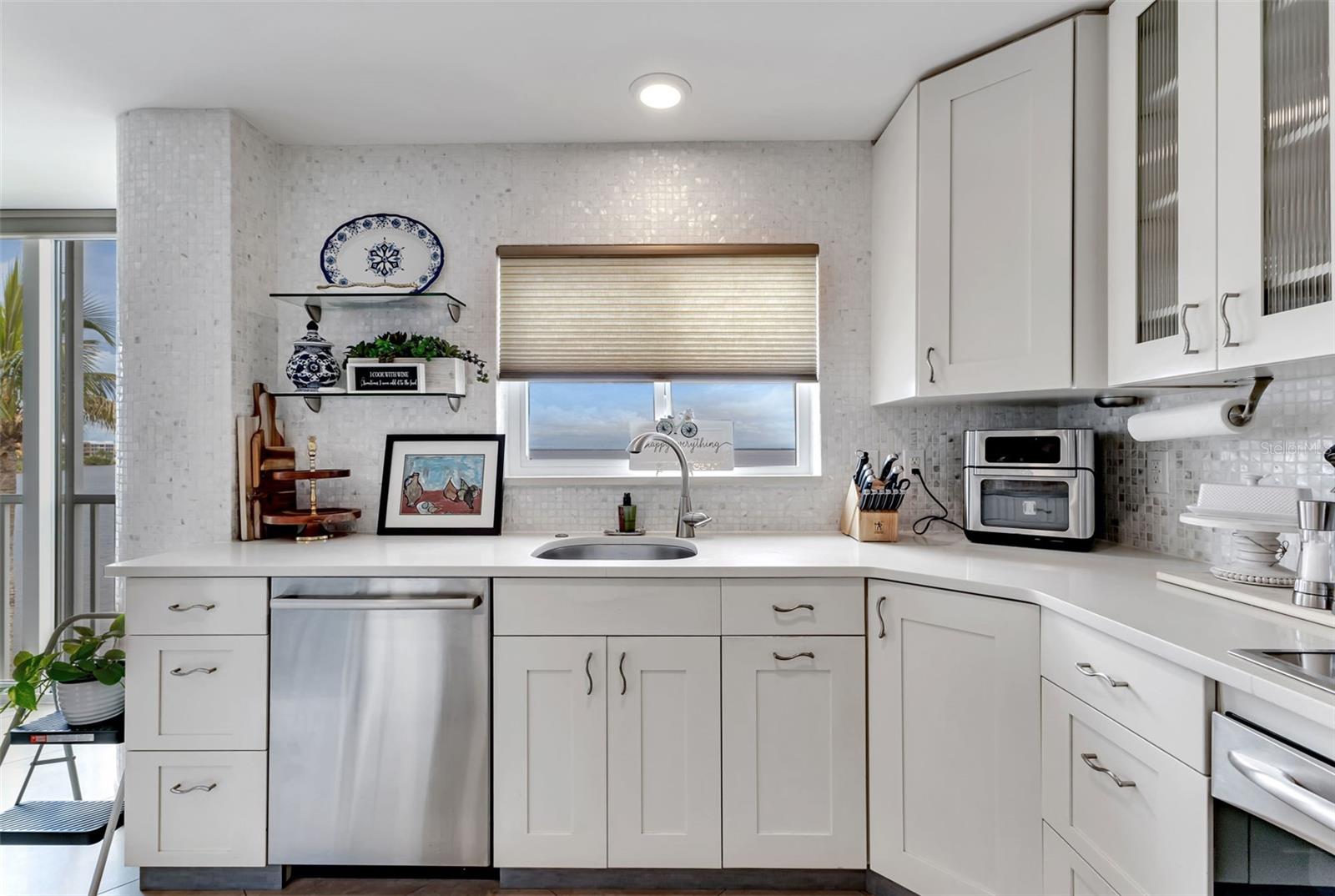 Image 32 of 63 For 1250 Marion Avenue 333