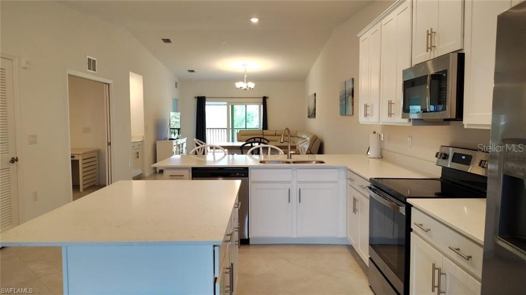 Image 8 of 48 For 12390 Wellen Golf Street 202