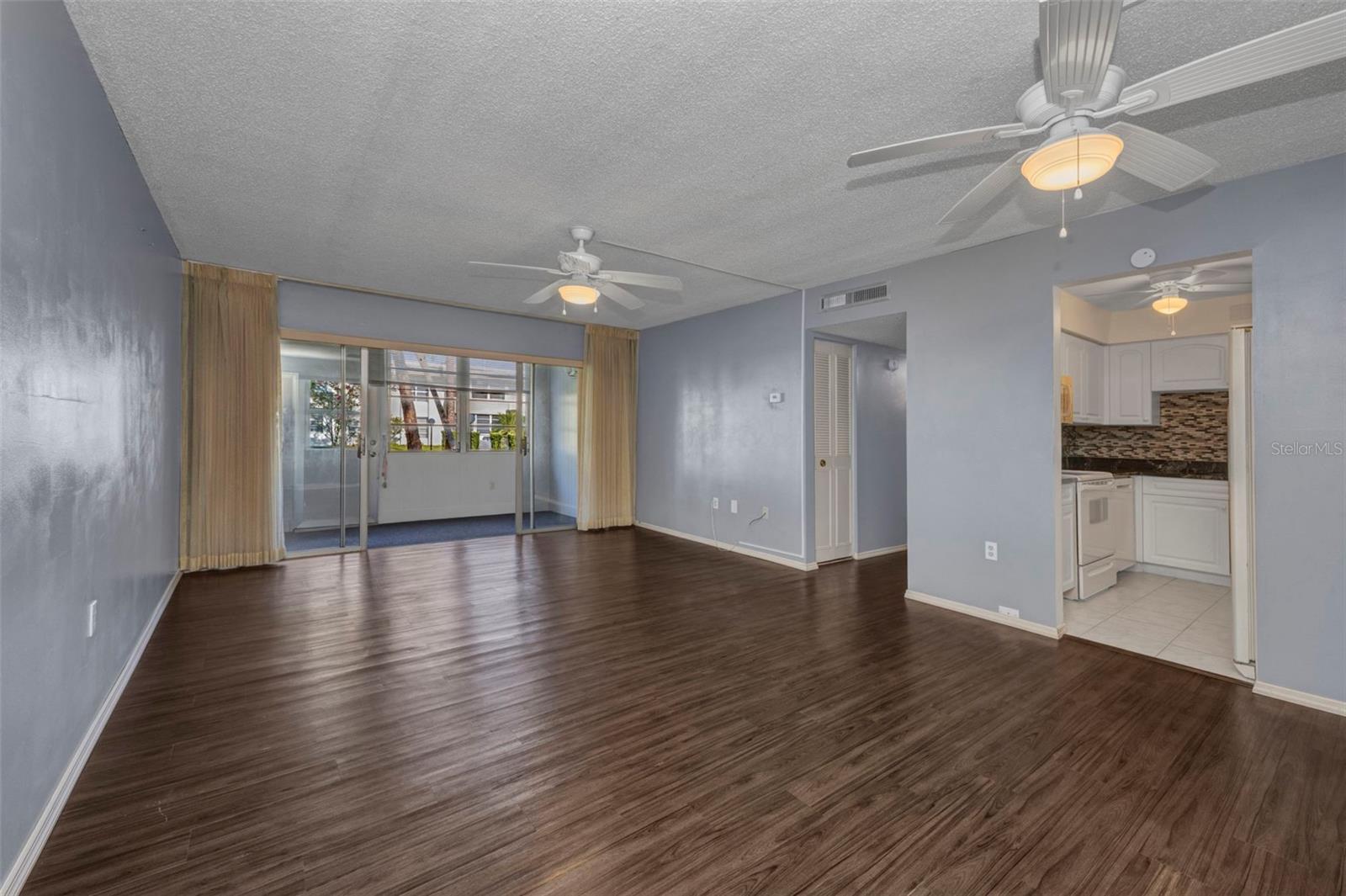Image 16 of 54 For 2437 Harbor Boulevard 114
