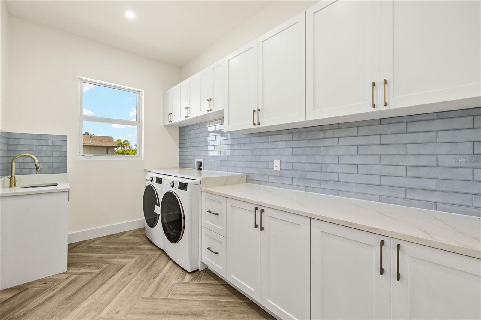 Image 31 of 50 For 816 39th Avenue