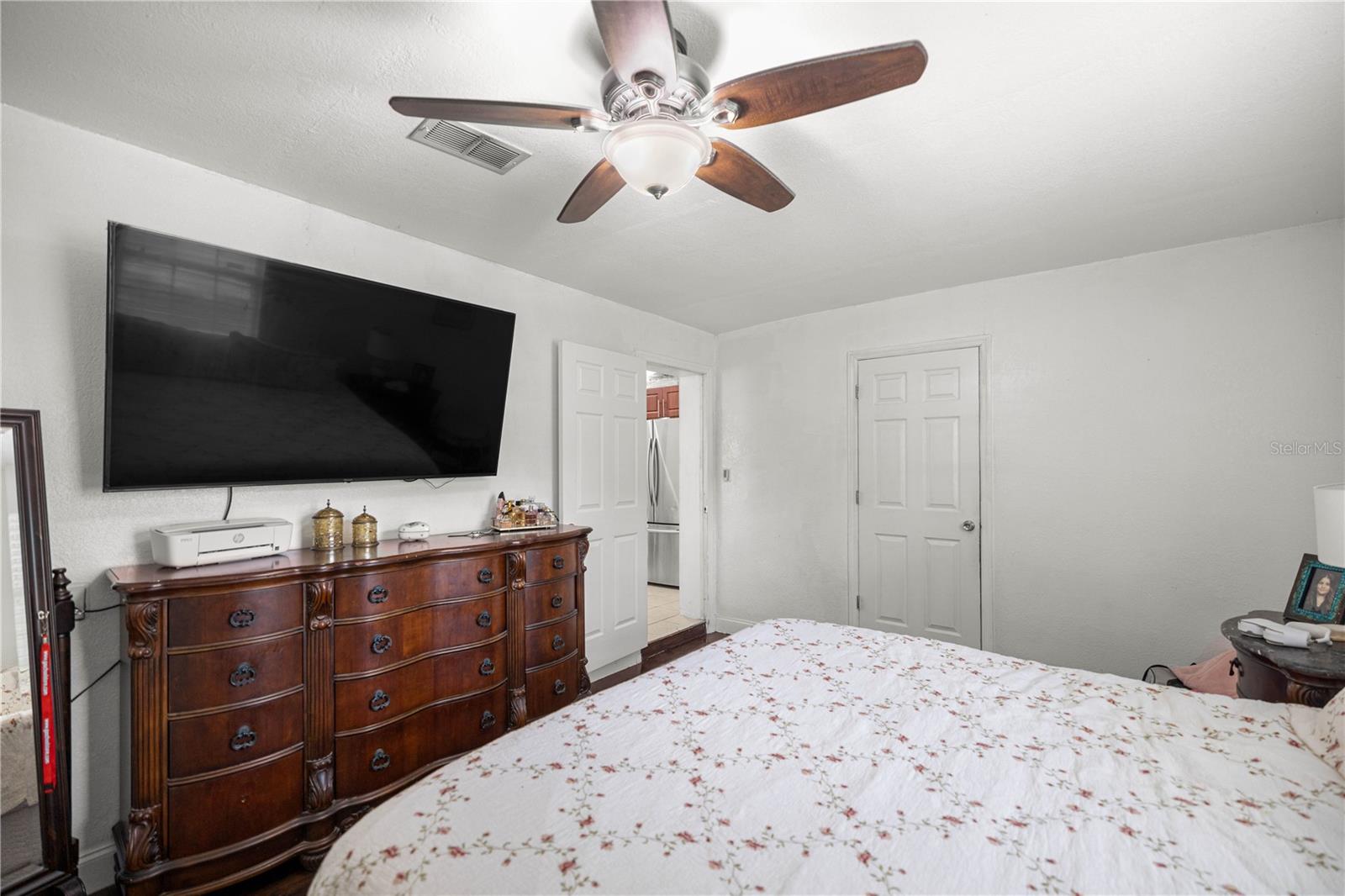 Image 16 of 26 For 1143 23rd Street
