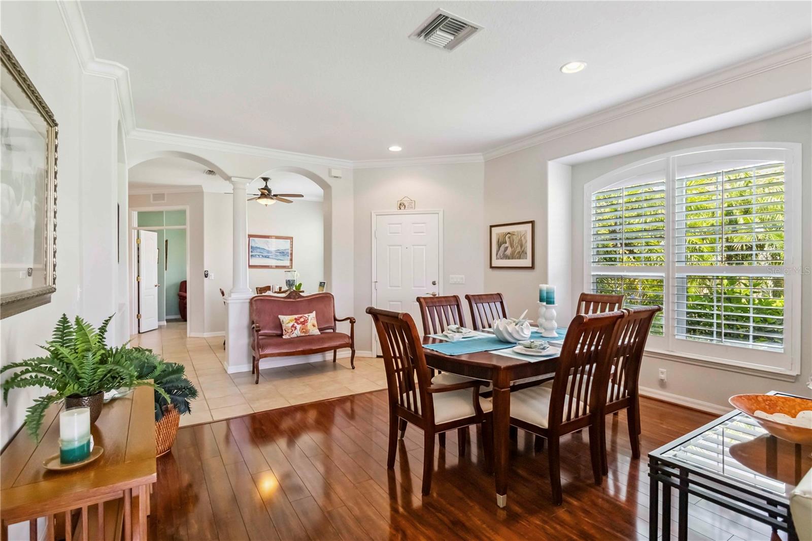 Image 11 of 70 For 4567 Whispering Oaks Dr