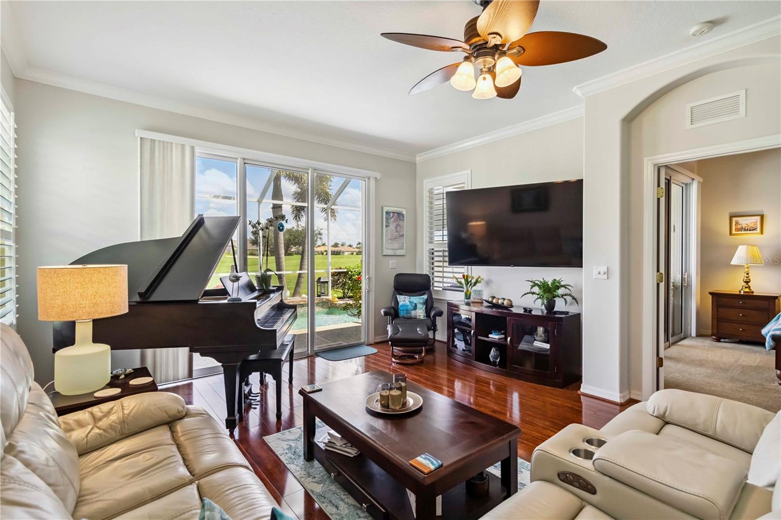 Image 13 of 70 For 4567 Whispering Oaks Dr