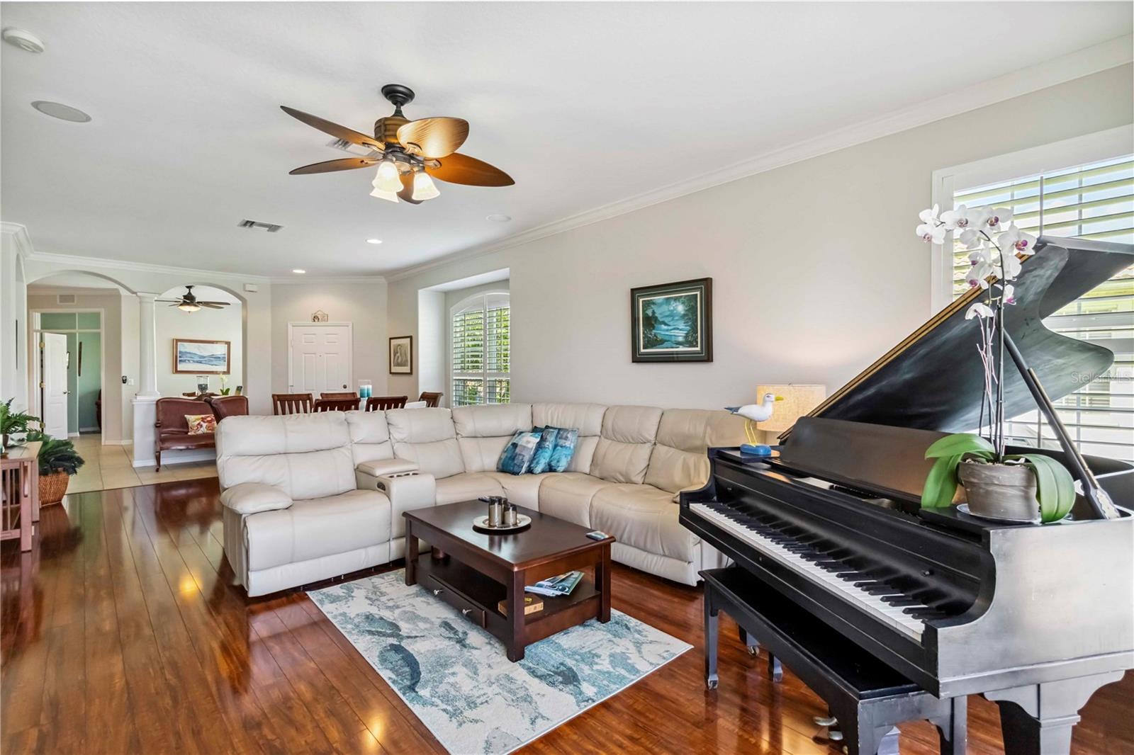 Image 14 of 70 For 4567 Whispering Oaks Dr