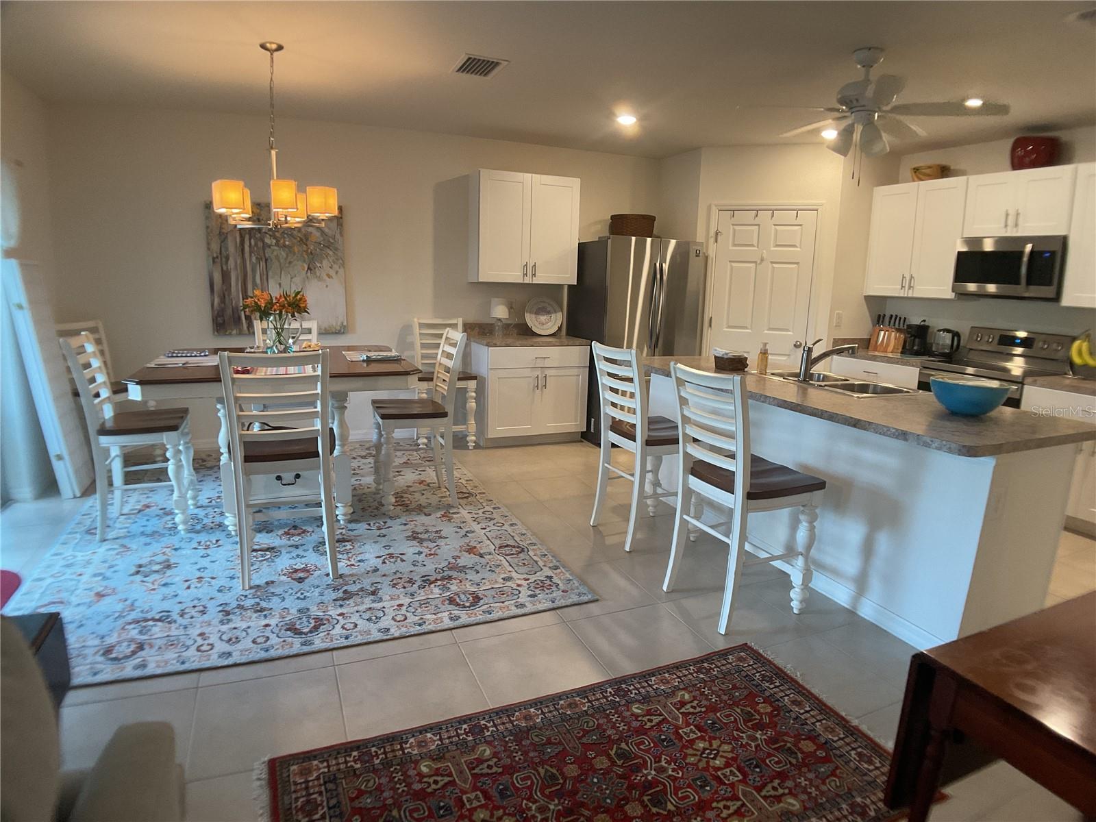 Image 14 of 39 For 25228 Lenox Circle