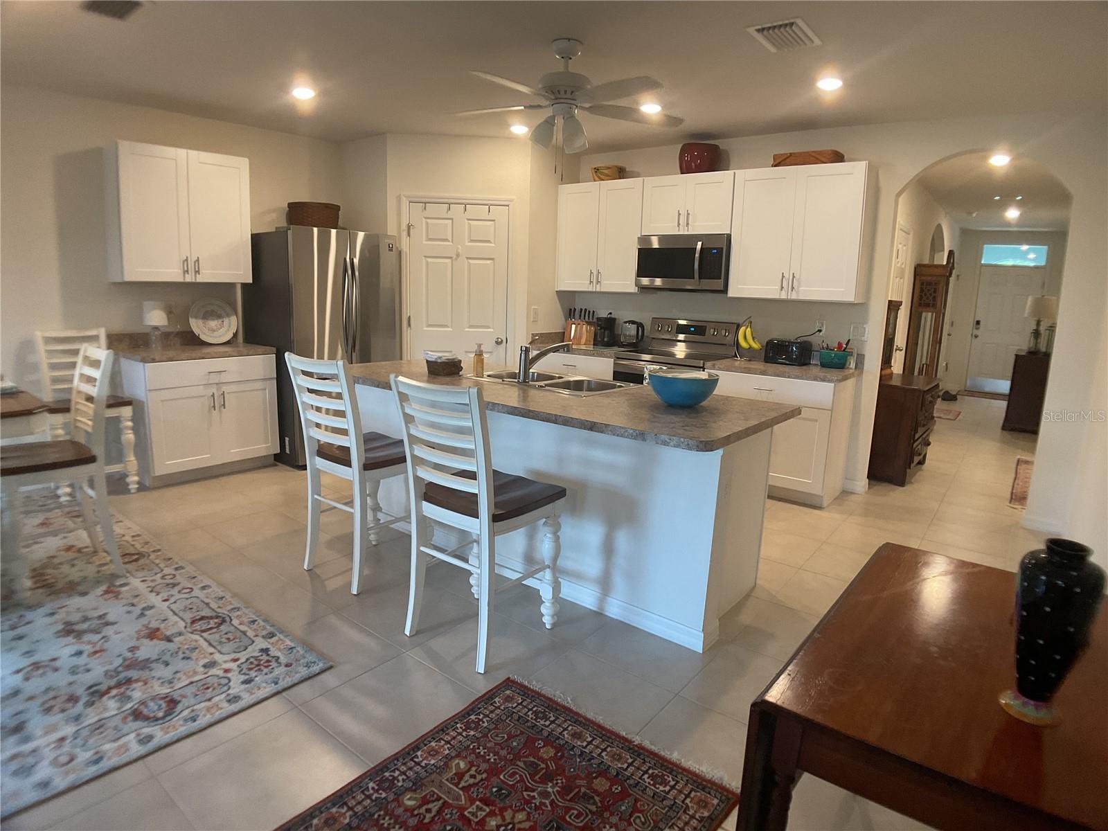 Image 15 of 39 For 25228 Lenox Circle