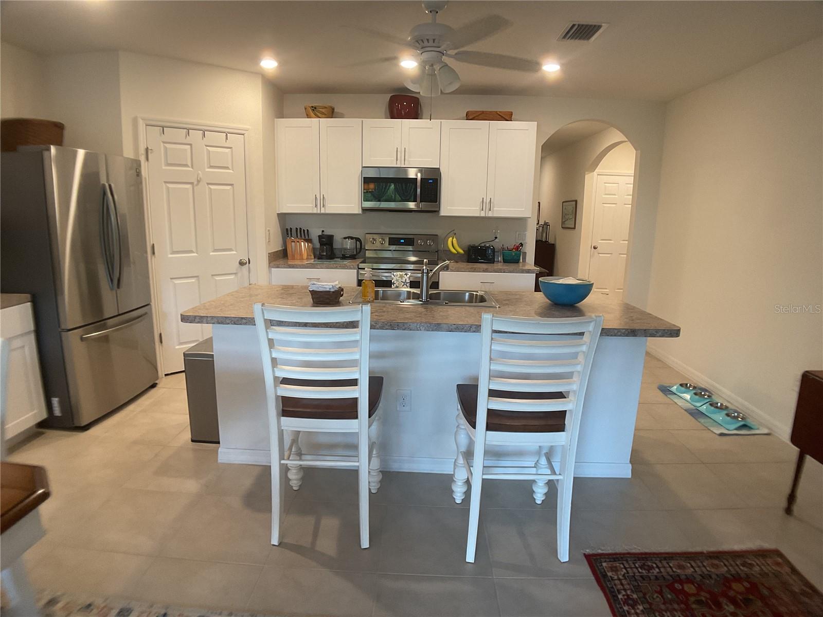 Image 16 of 39 For 25228 Lenox Circle