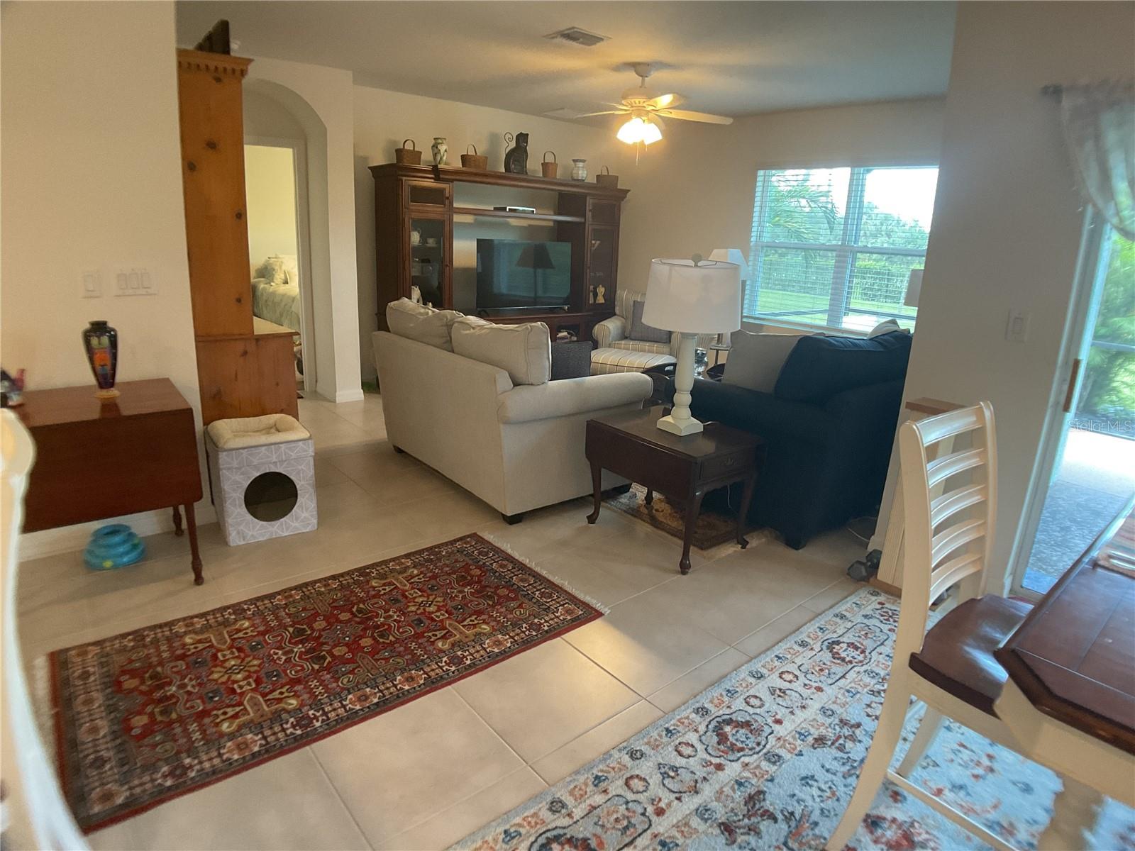 Image 17 of 39 For 25228 Lenox Circle