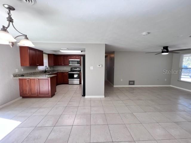 Image 11 of 26 For 424 Vannell Street
