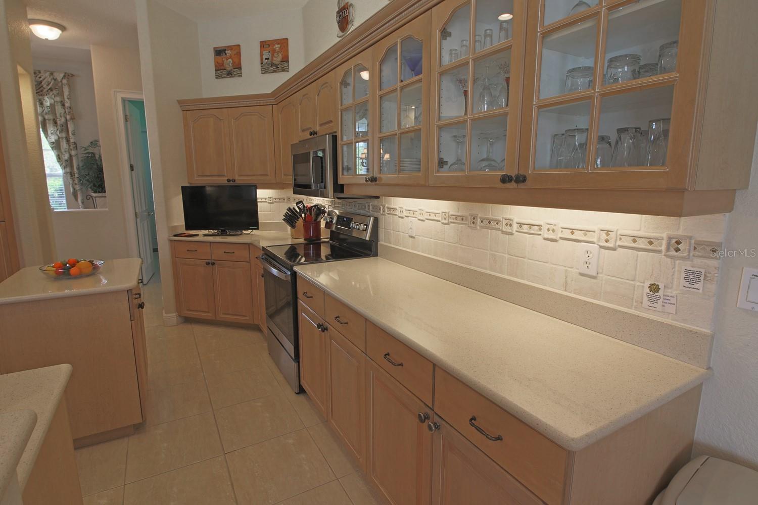 Image 18 of 90 For 260 Rotonda Boulevard E