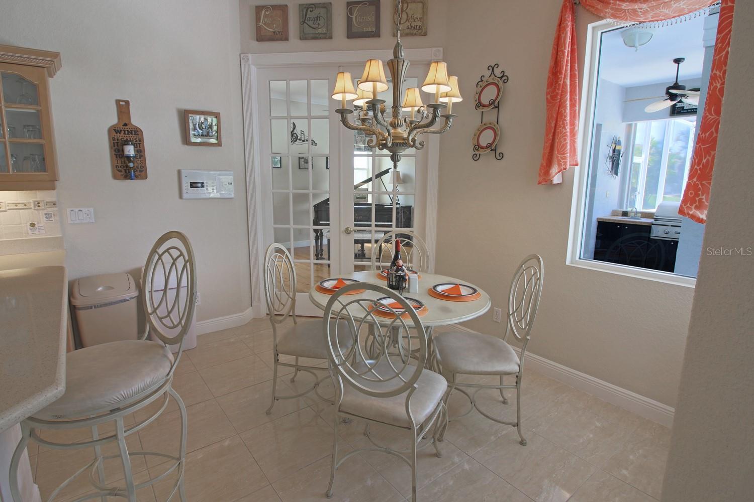 Image 23 of 90 For 260 Rotonda Boulevard E
