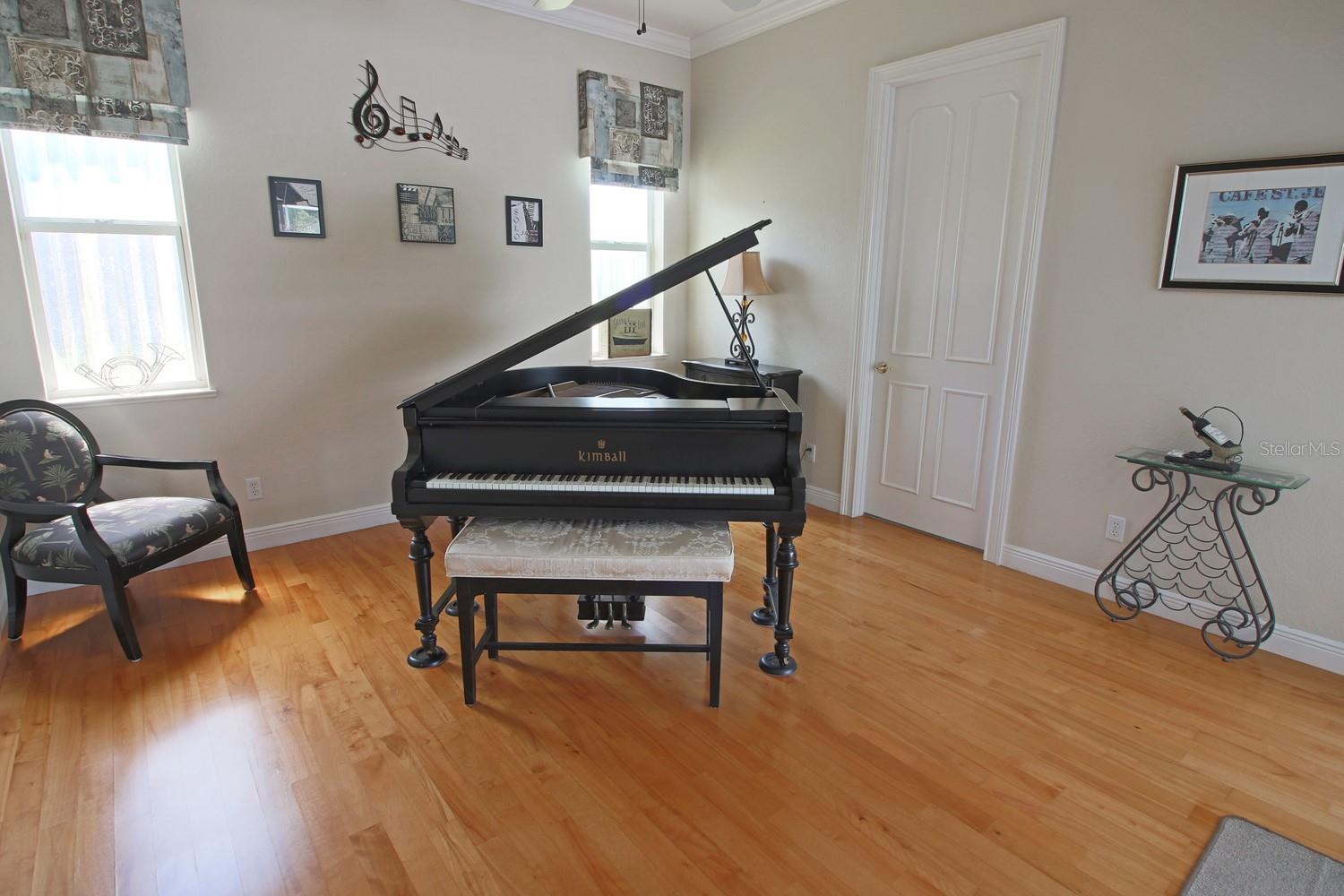 Image 40 of 90 For 260 Rotonda Boulevard E