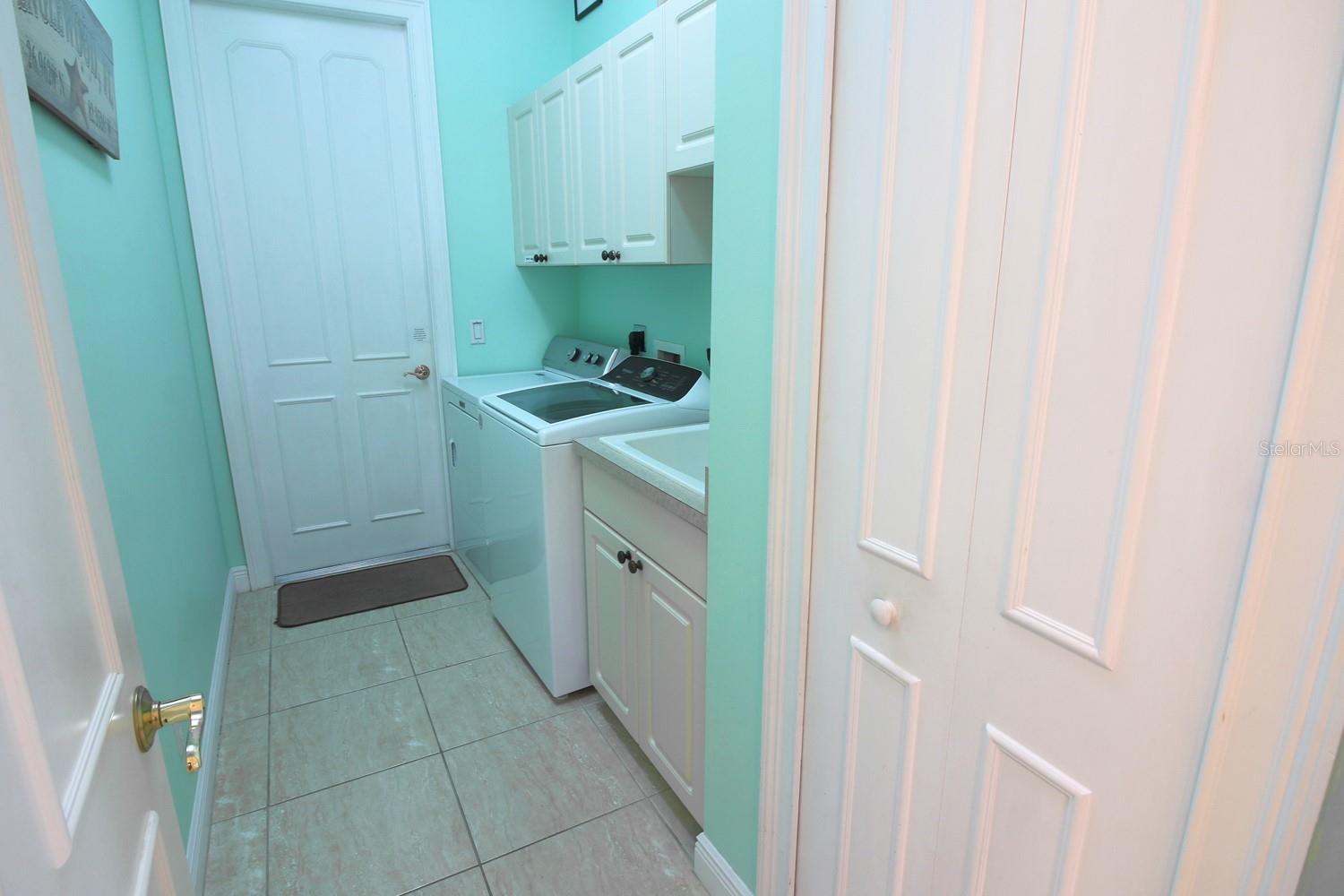 Image 59 of 90 For 260 Rotonda Boulevard E