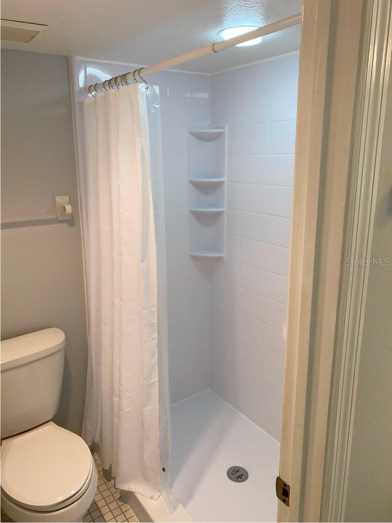 Image 18 of 28 For 1375 Saxony Circle 123