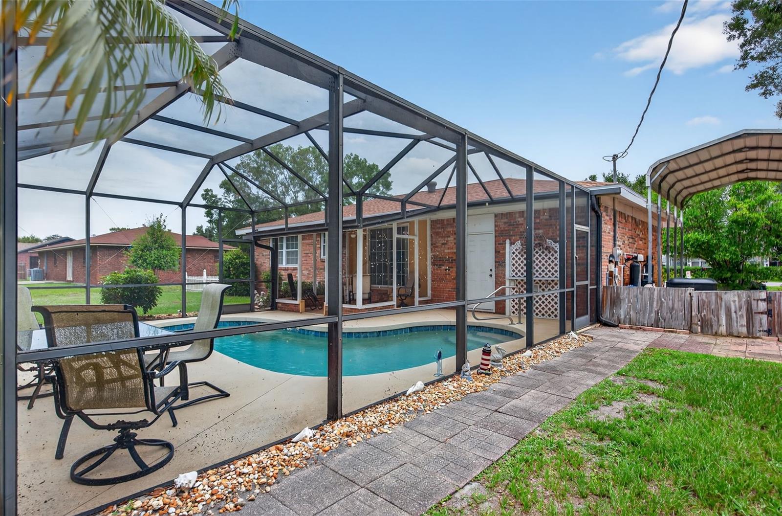 Image 38 of 47 For 1961 Hargrave Street