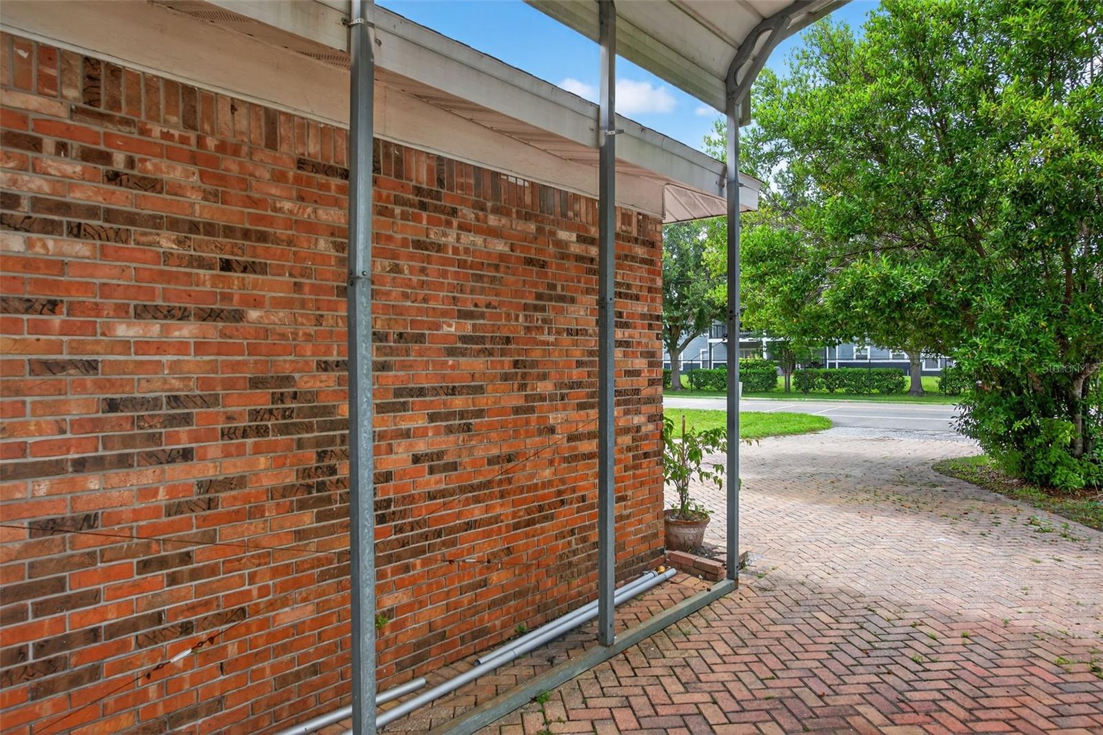 Image 5 of 47 For 1961 Hargrave Street