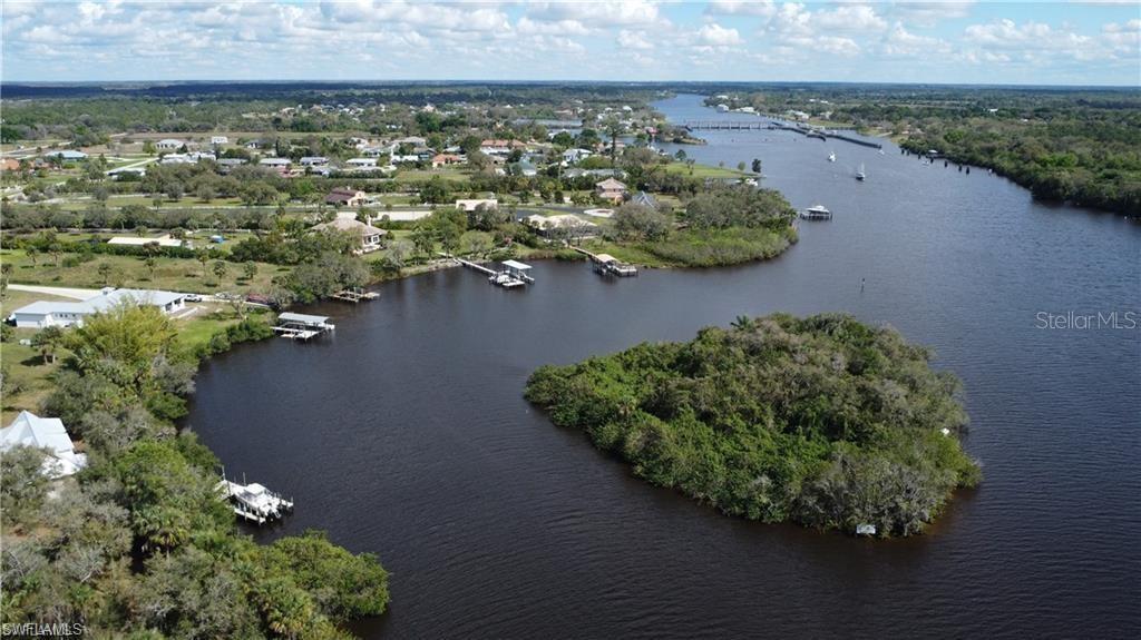 Image 14 of 21 For  Island  