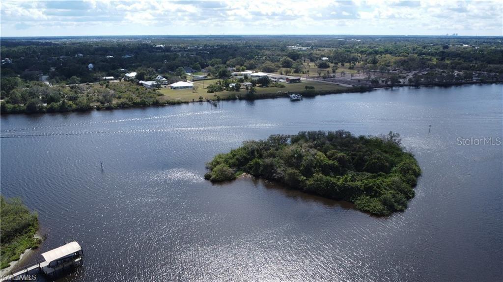 Image 18 of 21 For  Island  