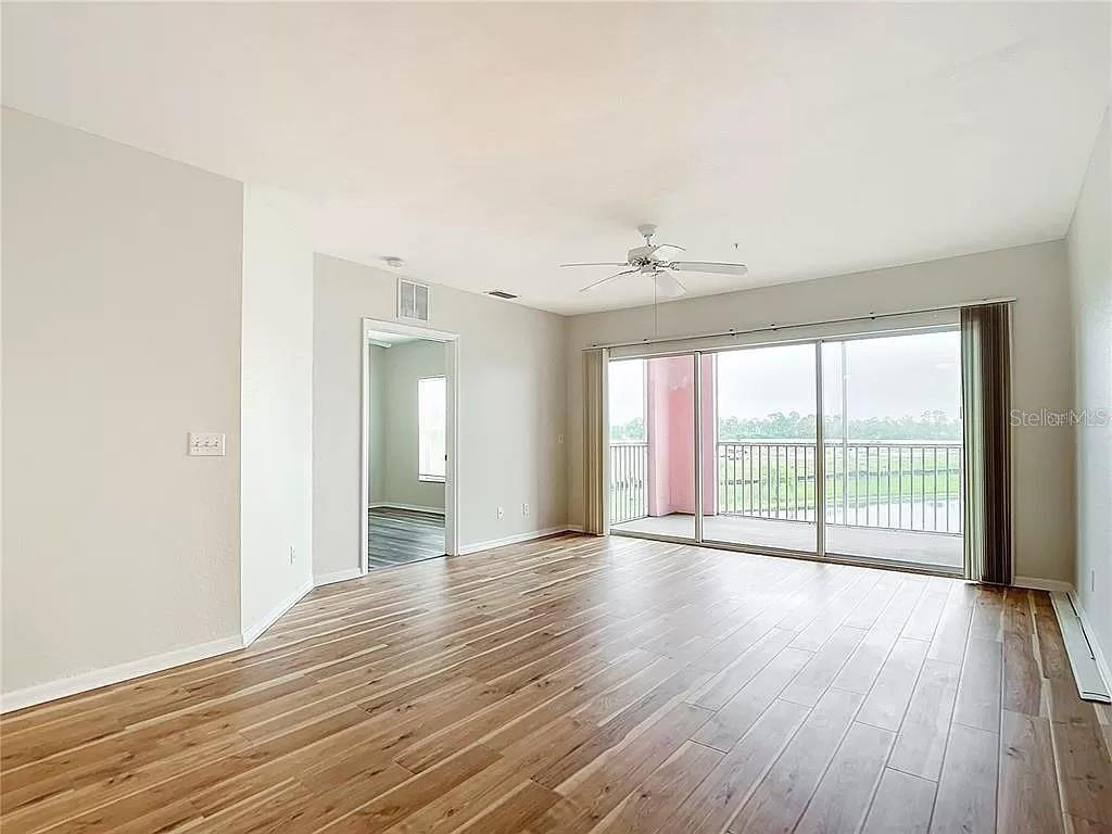 Image 10 of 22 For 2120 Heron Lake Drive 202