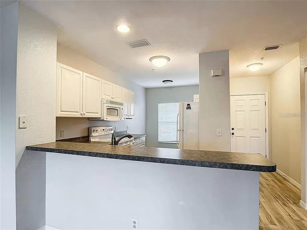 Image 13 of 22 For 2120 Heron Lake Drive 202