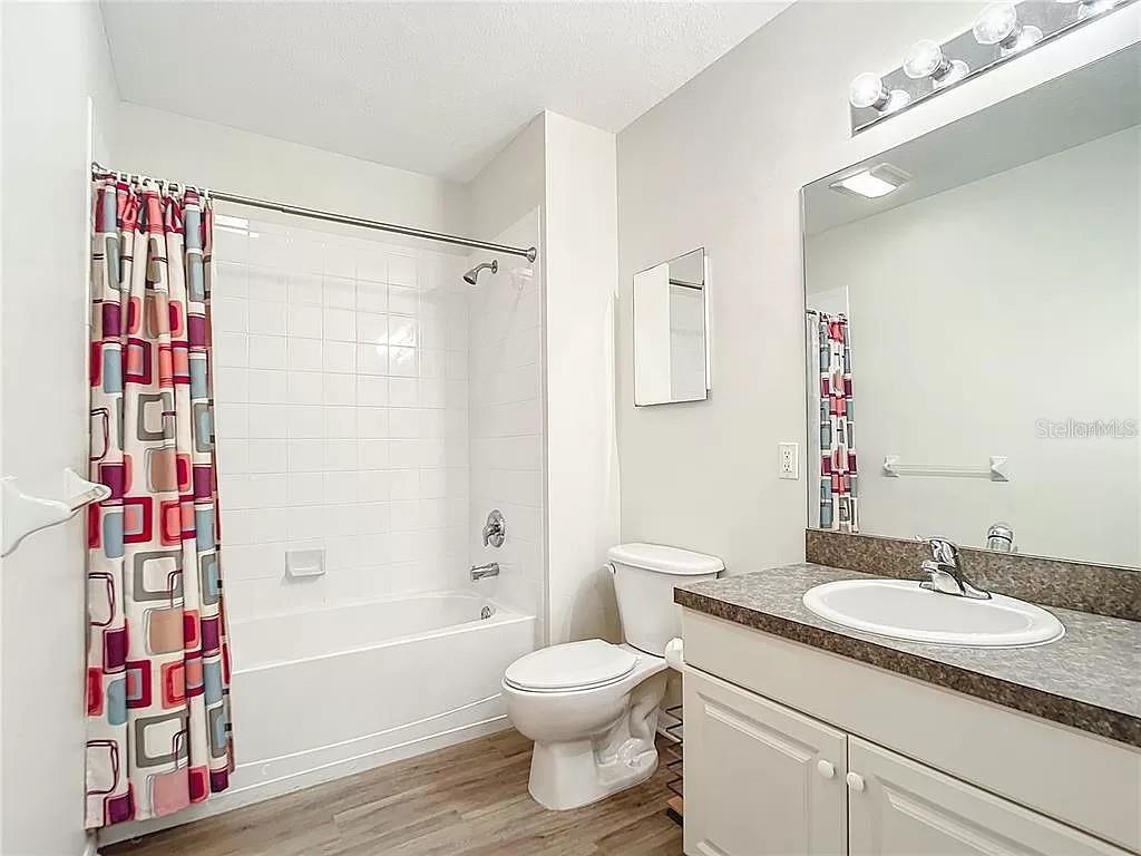 Image 17 of 22 For 2120 Heron Lake Drive 202