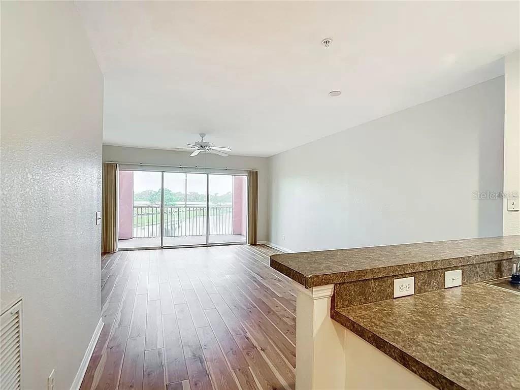 Image 4 of 22 For 2120 Heron Lake Drive 202