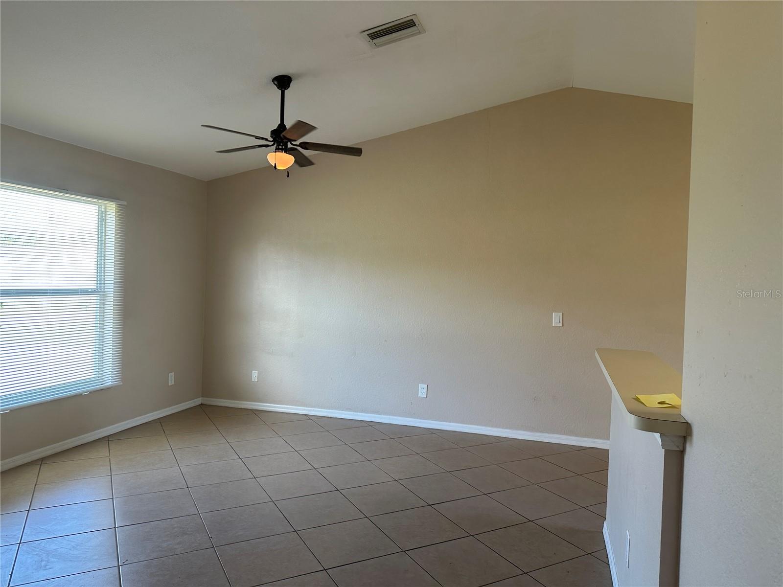 Image 6 of 15 For 3942 Oconto Avenue