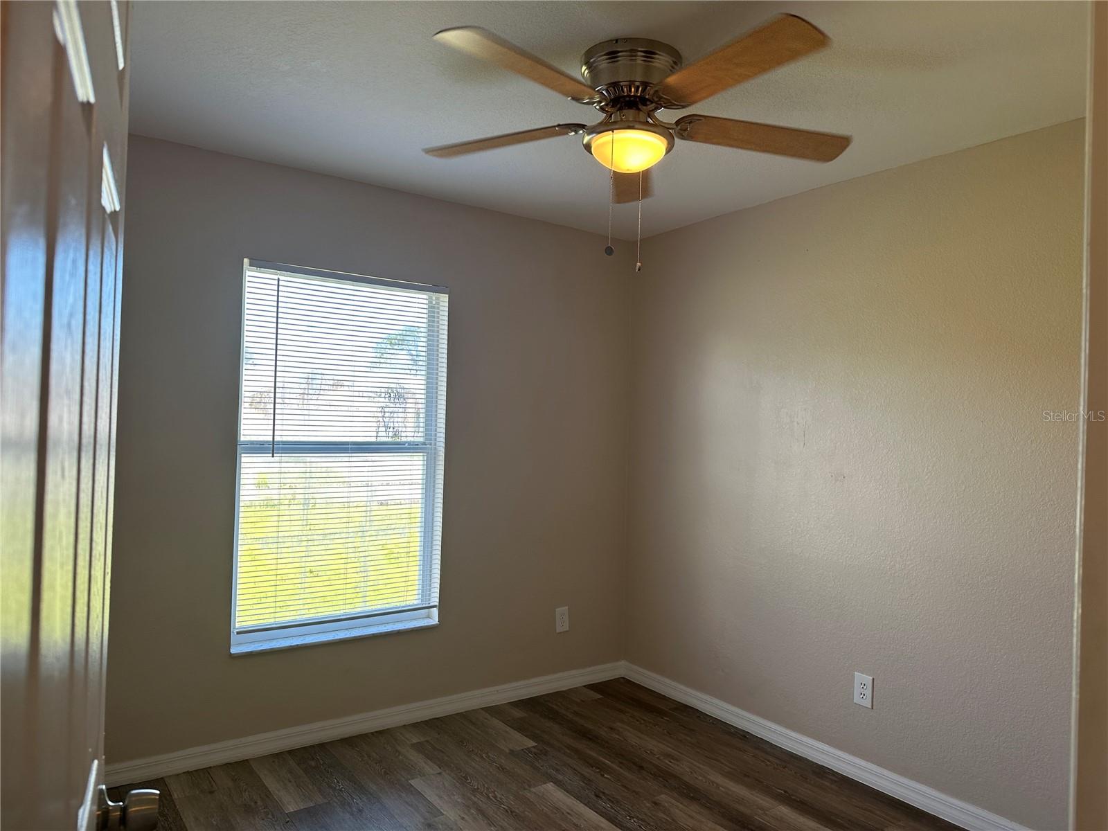 Image 8 of 15 For 3942 Oconto Avenue